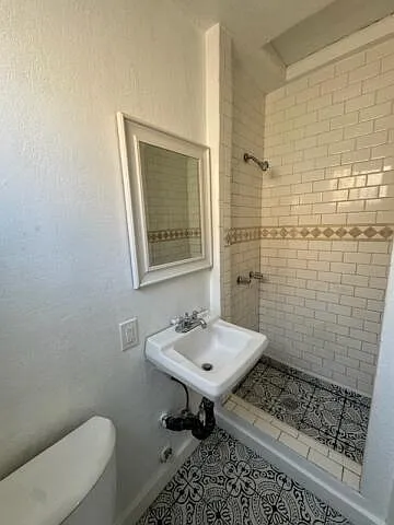 W 113th St — Photo 14