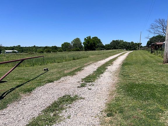 4th image of 3925 County Road 1675