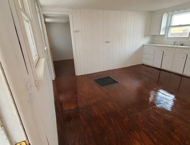 113 6th St S #3 — Photo 3