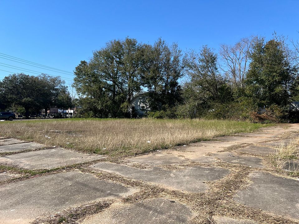 1st image of 2220 W Cervantes St
