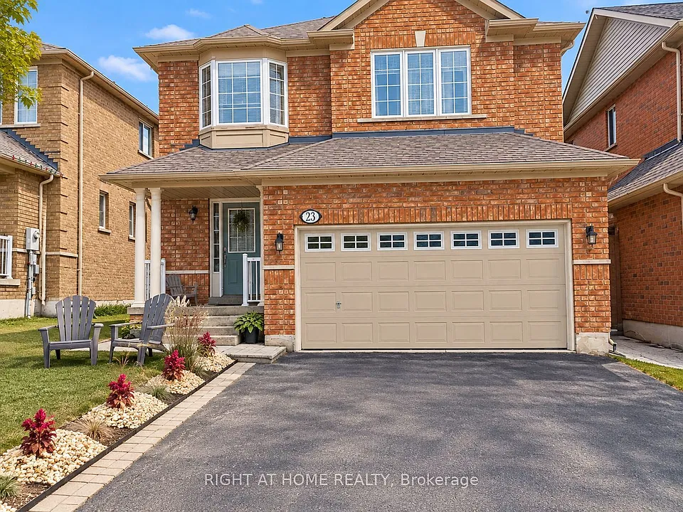 23 Lark Cres #WALKOUT BASEMENT