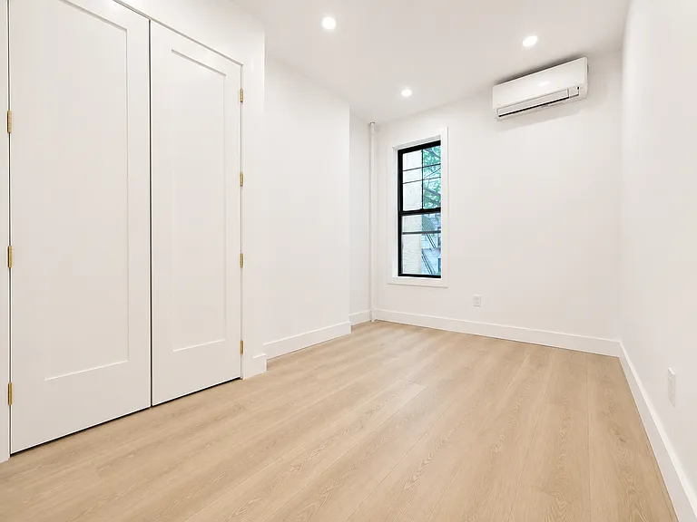 677 Sterling Pl #2 — Photo 3