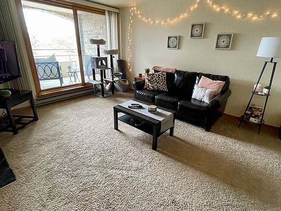 3rd image of 5200 N Diversey Blvd #102