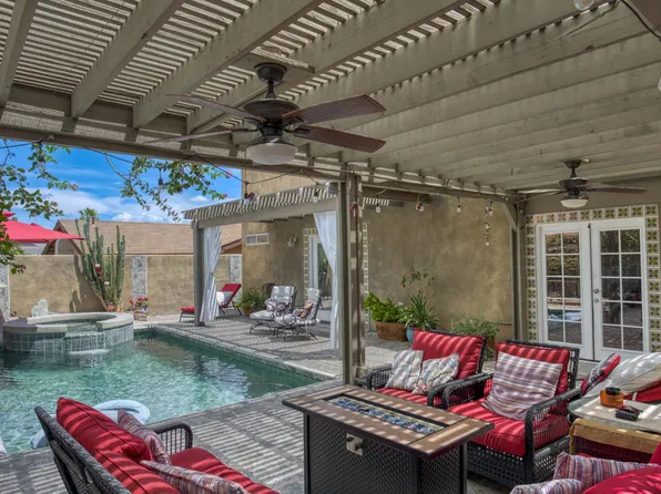 53595 Avenida Diaz, La Quinta, CA 92253