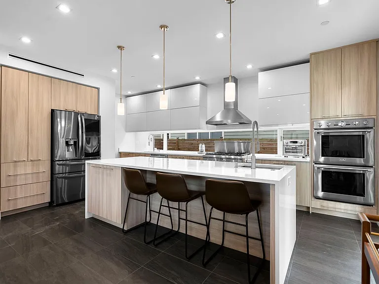 6010 Wilmett Rd — Photo 15
