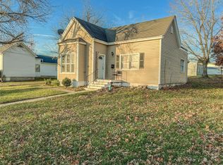 209 S Washington St, Paris, MO 65275