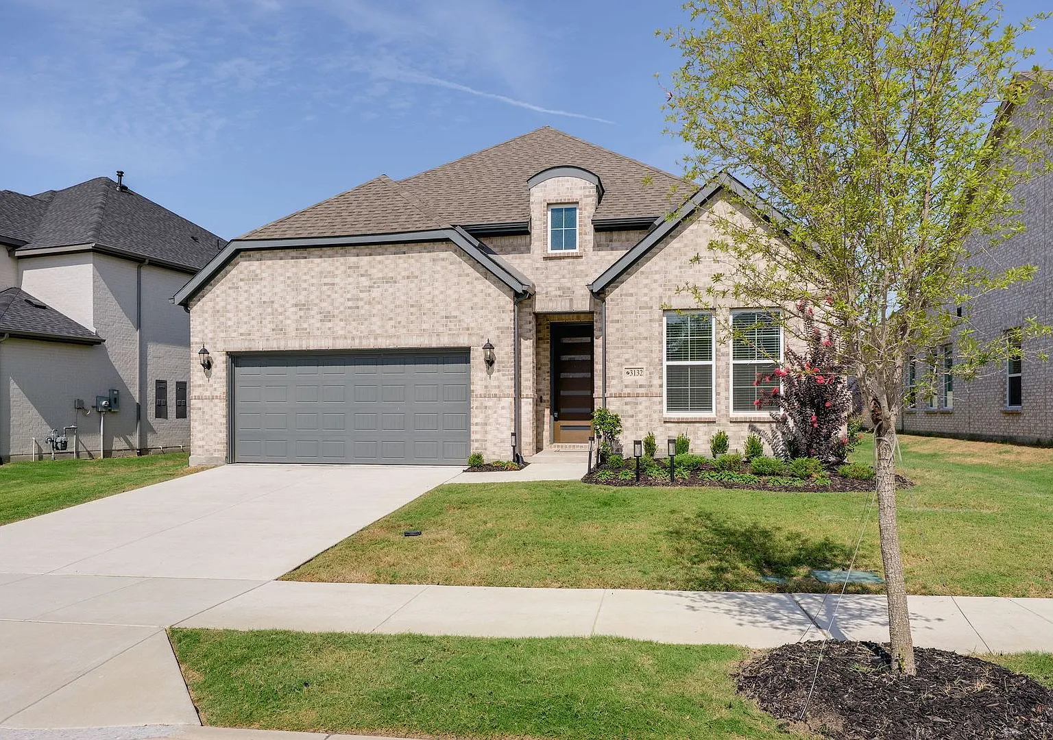 3-Bedroom 3-Bath Home in Painted Tree | Pool, Trails & Fireplace — Photo 2