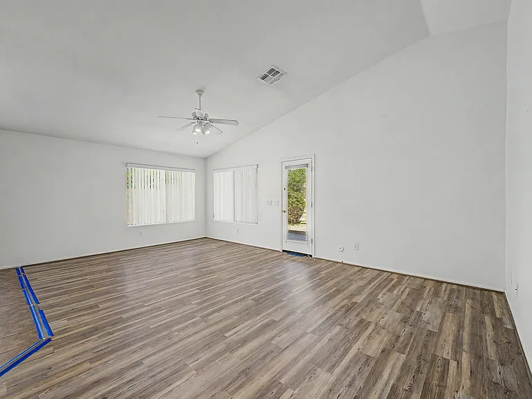 4649 E Augusta Ave — Photo 3