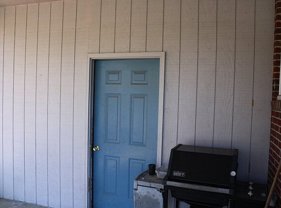 4th image of 1013 E Oak Hill Dr