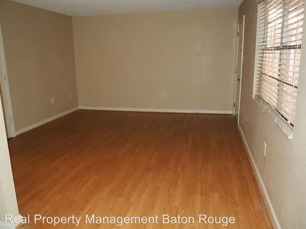 4518 Y A Tittle Ave APT 12, Baton Rouge, LA 70820