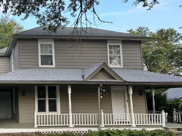 901 Liberty St, Oskaloosa, KS 66066