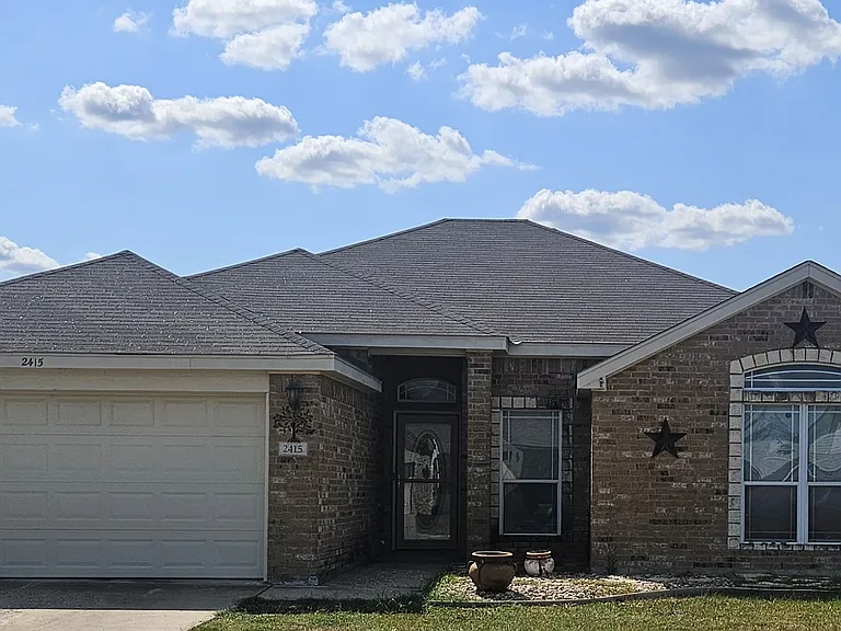 2415 Merle Dr — Photo 1