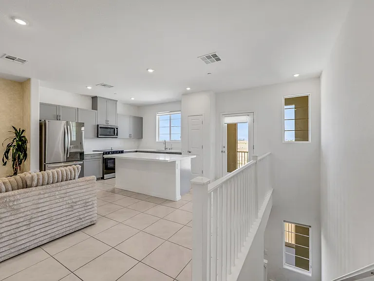 5684 Beguiling Falls St — Photo 3
