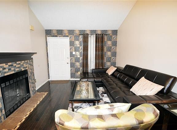 3rd image of 1030 Enfilar Ln