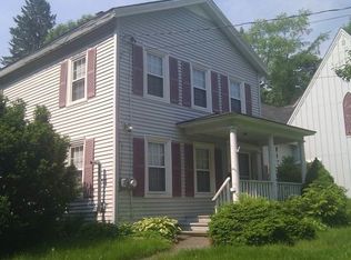 18 Union St, Hallowell, ME 04347