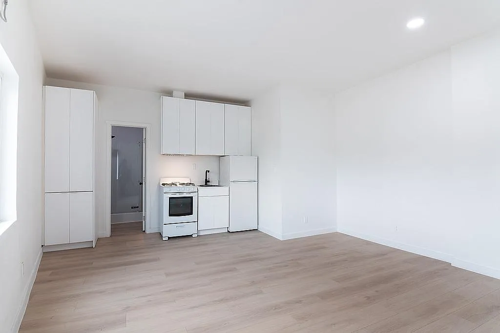 3618 Pasadena Ave — Photo 3