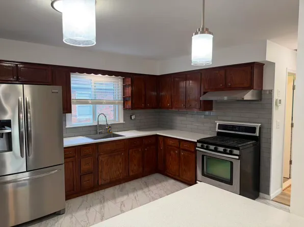 8 Isora Pl Floor 2, Staten Island, NY 10306