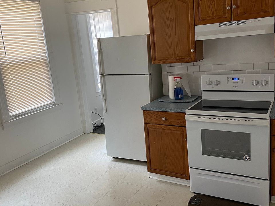 1st image of 106 Plymouth St