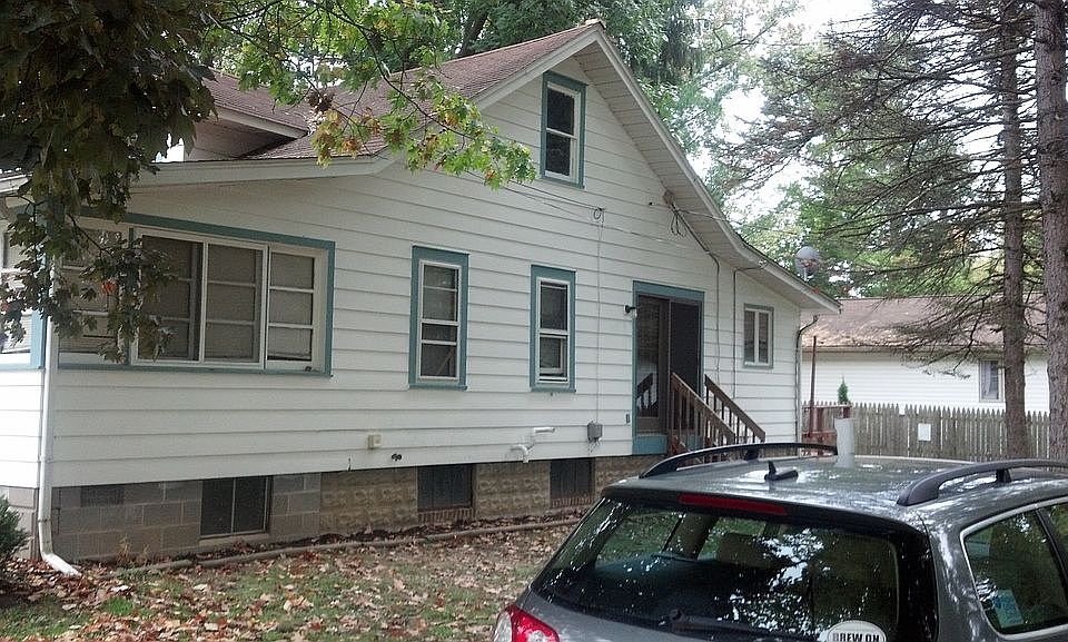 2nd image of 324 Redfern Rd