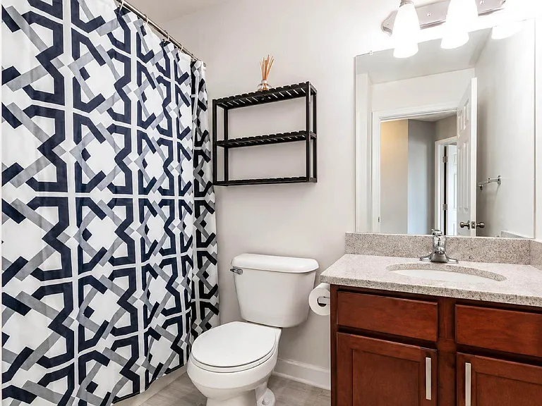 1097 Foxboro #31 — Photo 14