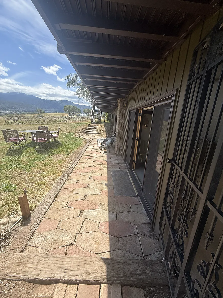 Building Photo - 853 Pompadour Dr #1A
