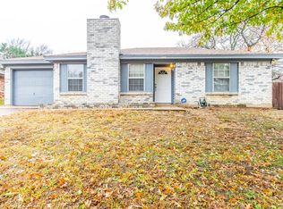 5800 Twin Willows Dr, Arlington, TX 76017