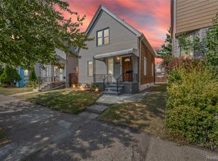 2343 Evaline St, Hamtramck, MI 48212