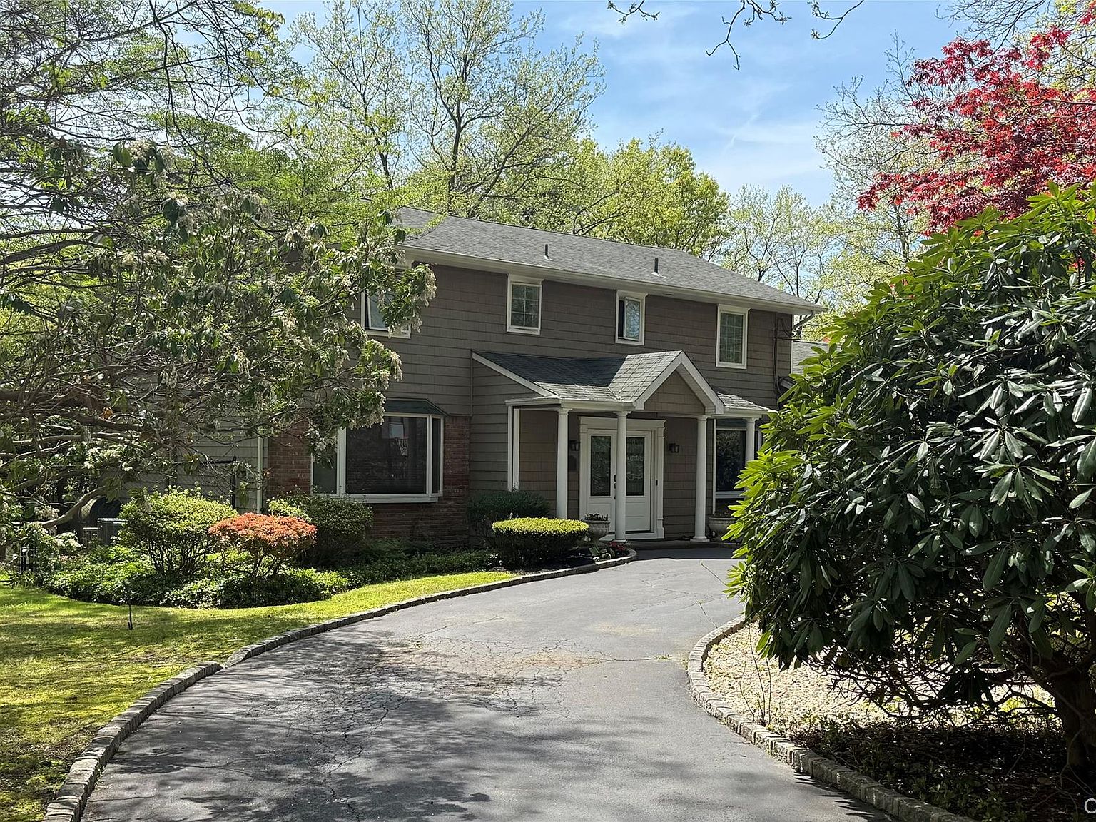 8 Lisa Drive, Dix Hills, NY 11746 | Zillow
