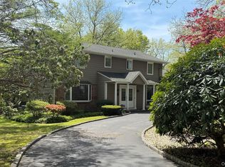 8 Lisa Drive, Dix Hills, NY 11746
