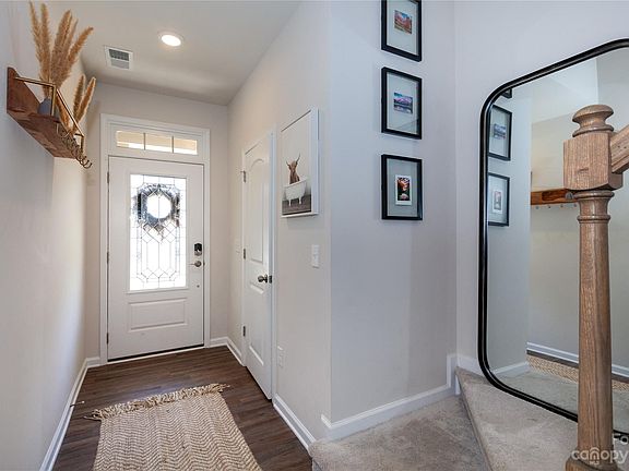 3rd image of 9434 Avery Lilac Ln