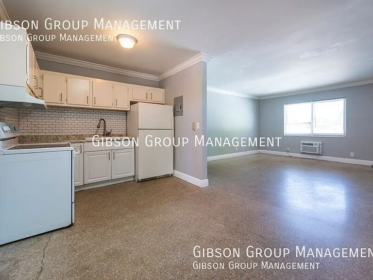 806 NE 16th Pl #6 — Photo 6