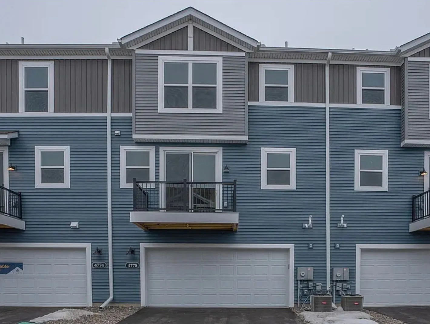 Fabulous 3BR/3BA Minnetrista Townhome Available 10/1! Some utilities included — Photo 3