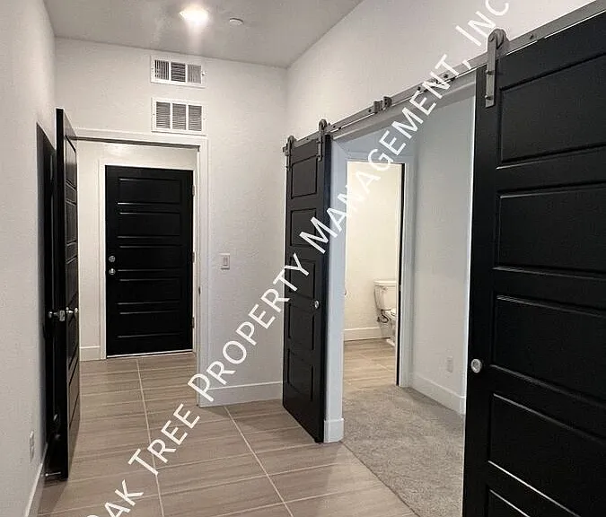 10920 N Honeysuckle Dr — Photo 5