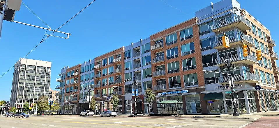 3670 Woodward Ave #409