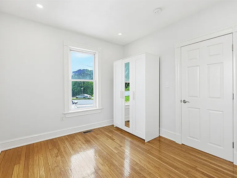 106 Dean Ave #1 — Photo 17