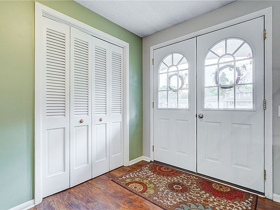 4th image of 528 Bridgewood Dr