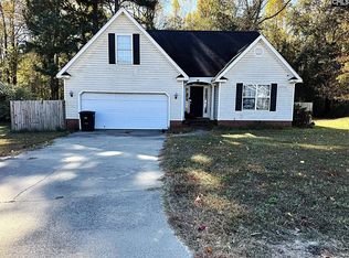 11 Derby Ln, Lugoff, SC 29078