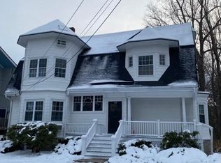 123 Main St APT 4, Andover, MA 01810