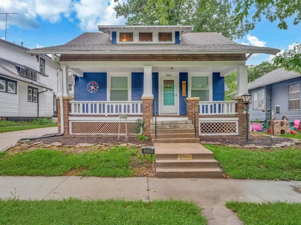1805 SW Huntoon St, Topeka, KS 66604