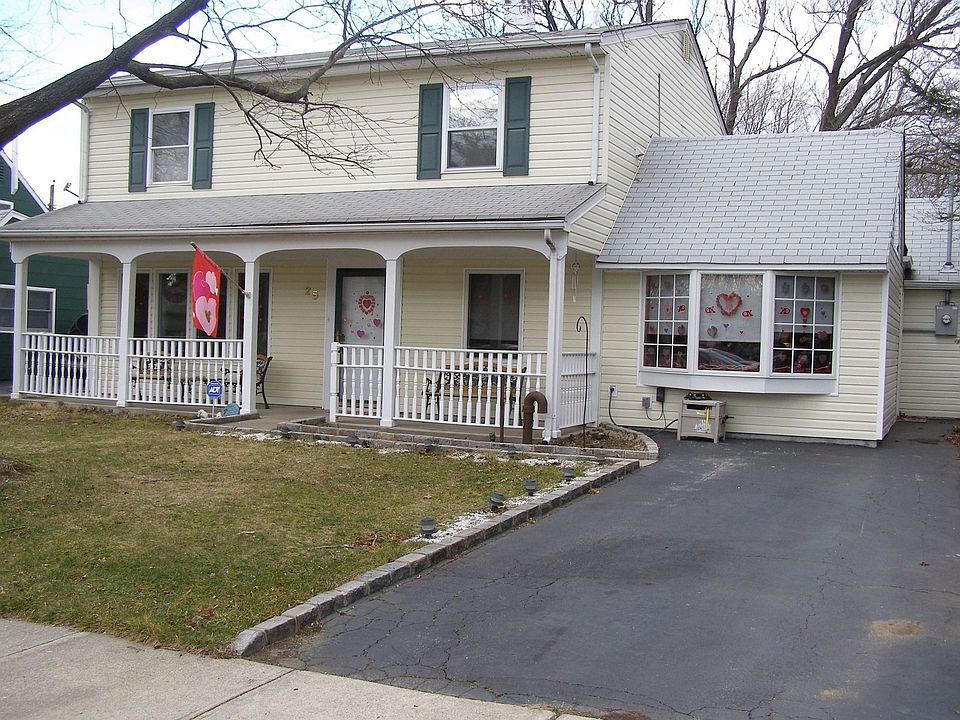 1st image of 25 Homestead Ln