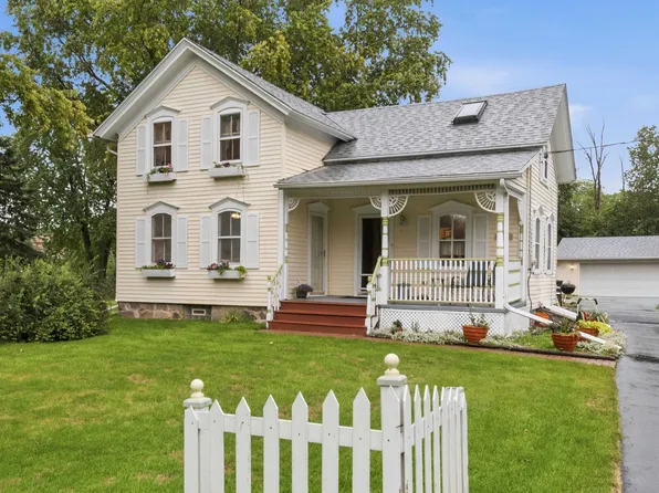 100 S Dechant Rd, Brookfield, WI 53005