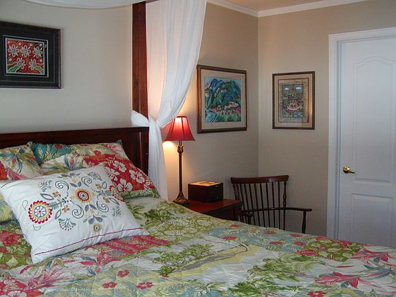 Bedroom Walkin Closet Door