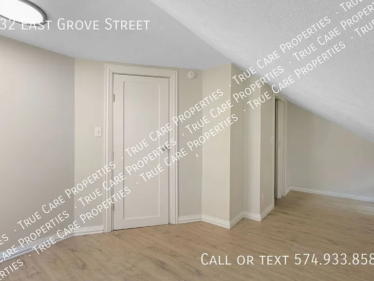 232 E Grove St — Photo 19