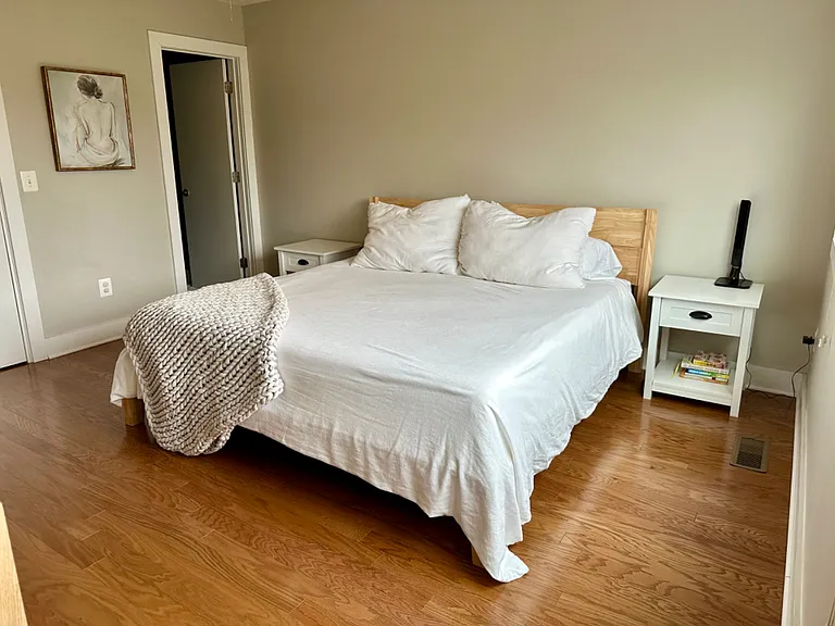 119 Roades Ct — Photo 8