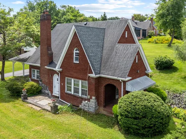 125 Wilden St, Marion, VA 24354