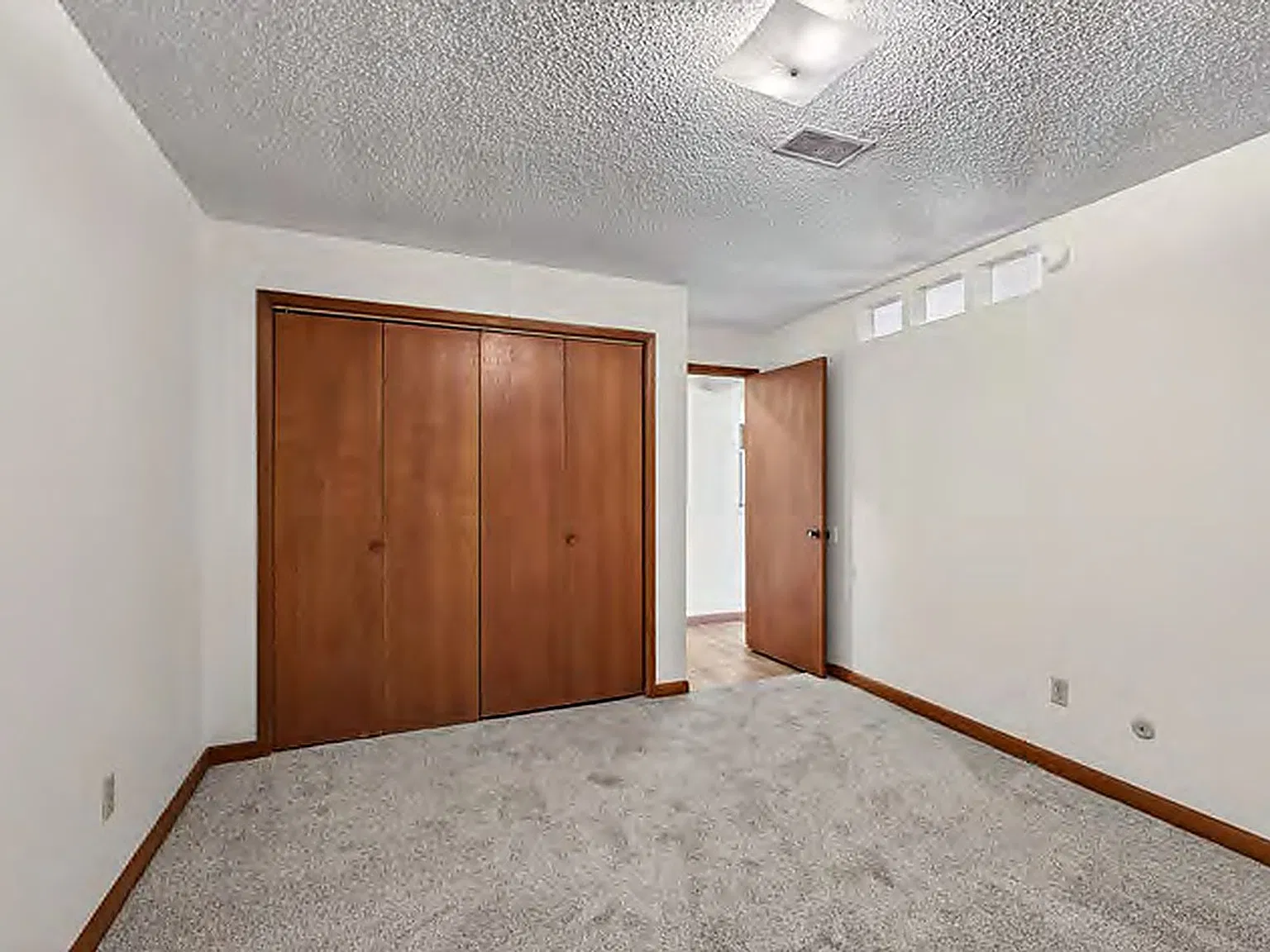 Anndell Park Apartments — Photo 3