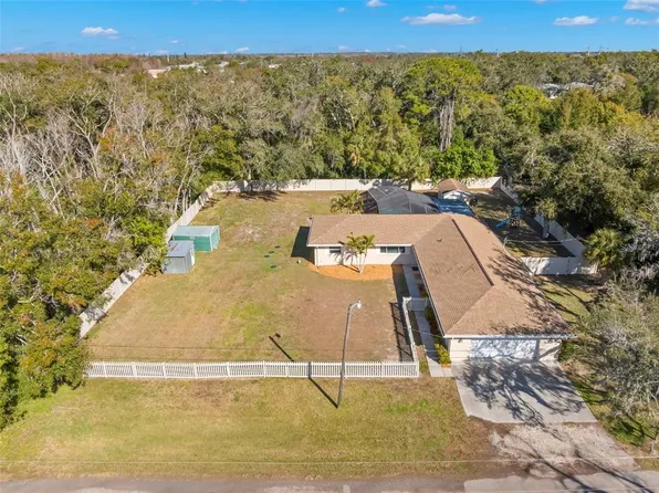 455 Pasaje Ave, Tarpon Springs, FL 34689