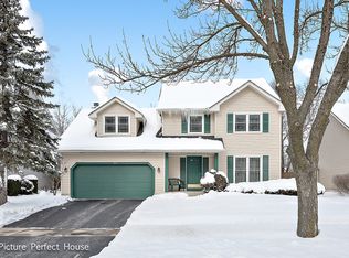 553 Beaconsfield Ave, Naperville, IL 60565