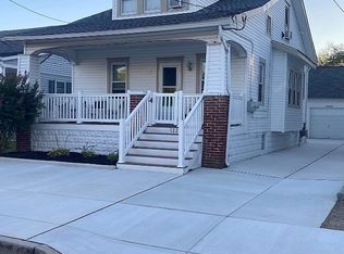 122 E Myrtle Rd, Wildwood Crest, NJ 08260