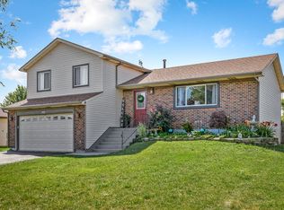 208 Homewood Dr, Bolingbrook, IL